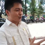 Melanggar, DPRD Minta Pemda Konut Tutup Aktivitas Truk Pengangkut Batu Ketua Komisi III DPRD Konut, Samir