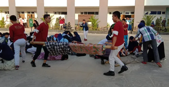 Peringatan Dini Gempa, Jurusan Keperawatan Poltekes Kendari Gelar Simulasi