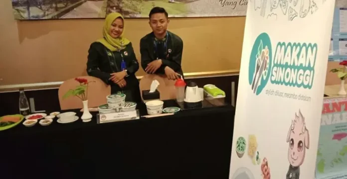 Mahasiswi IAIN Kendari Perkenalkan Sinonggi di Event Sociopreneur Muda Indonesia