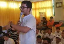 Sosialisasi di SMAN 1 Kendari, Bawaslu Sultra Ditanya Soal Status Caleg Koruptor Sosialisasi di SMAN 1 Kendari, Bawaslu Sultra Ditanya Soal Status Caleg Koruptor