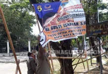 Ratusan APK di Kendari Ditertibkan Ratusan APK di Kendari Ditertibkan