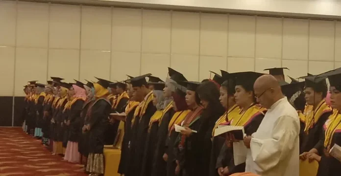 Ini Nama-nama Wisudawan Terbaik STIKES dan Akper PPNI Kendari