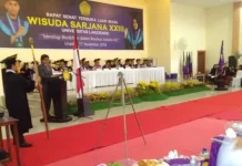 Wisuda 239 Orang Mahasiswa, Rektor Unilaki Ingatkan Pentingnya Revolusi Industri Wisuda 239 Orang Mahasiswa, Rektor Unilaki Ingatkan Pentingnya Revolusi Industri