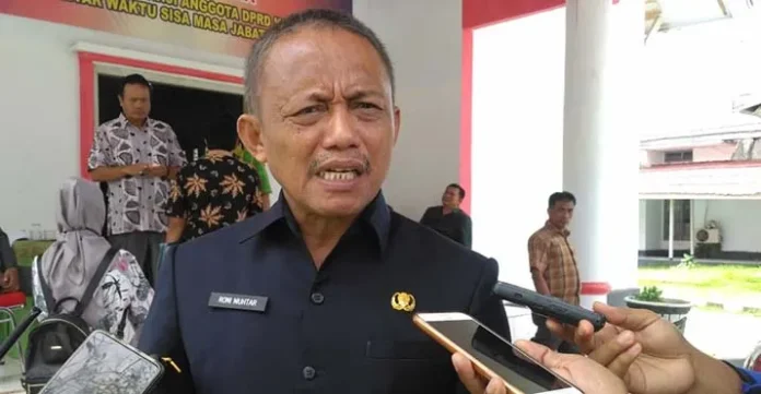 Roni_Muhtar Sekretaris Daerah (Sekda) Kota Baubau Roni Muhtar