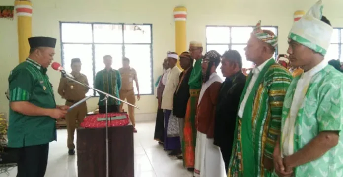 Delapan Pengurus Lembaga Adat Suku di Konut Dikukuhkan
