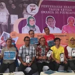 Alumni Smansa Kendari Berikan Beasiswa kepada Siswa dan Anak Alumni Alumni Smansa Kendari Berikan Beasiswa kepada Siswa dan Anak Alumni