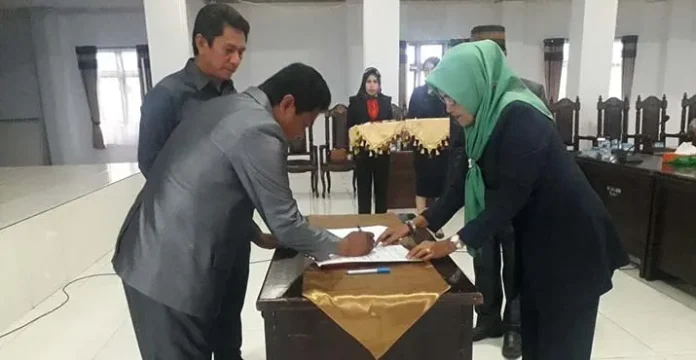 APBD 2019 Butur Disetujui dengan Cacatan