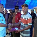 24 Kelompok Tani Mubar Terima Bantuan Alsintan 24 Kelompok Tani Mubar Terima Bantuan Alsintan