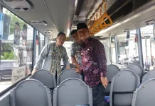 Pemda Konsel Dapat Bantuan Bus dari Pemerintah Pusat Kementerian Perhubungan Beri 3 Unit Bus untuk Pemda Konsel