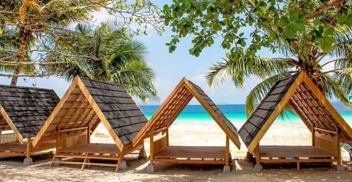 Gazebo Pantai Nirwana (Foto : Istimewa)