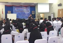 Sulkarnain Kadir: Pemimpin Harus Siap Ambil Resiko Sulkarnain Kadir: Pemimpin Harus Siap Ambil Resiko