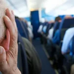 Ini Tips Hindari Sakit Telinga Saat Penerbangan Ilustrasi