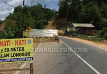 Jalan Trans Sulawesi Ambles, 4 Rumah Warga Rusak di Sampara Jalan Trans Sulawesi Ambles, 4 Rumah Warga Rusak di Sampara