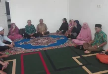 Merasa Ditipu, Calon Jamaah Umroh Asal Muna Datangi Kantor Travel Kerap Dijanji, Puluhan Jemaah Asal Muna Datangi Travel Umroh