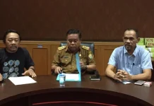 Kadis Kominfo Klarifikasi Video Viral Pengawal Gubernur Sultra Kadis Kominfo Klarifikasi Video Viral Pengawal Gubernur Sultra
