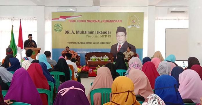 MPR RI Sosialisasi Empat Pilar Dalam Kuliah Umum di UMK Kendari