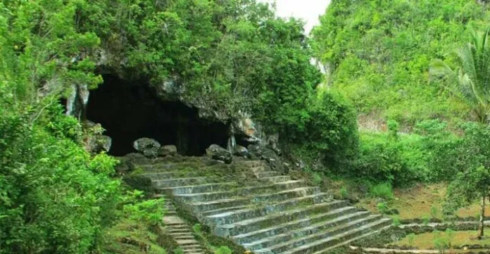 Sensasi Jelajah Liangkobori, 'Lorong Waktu' 5 Ribu Tahun ke Zaman Prasejarah