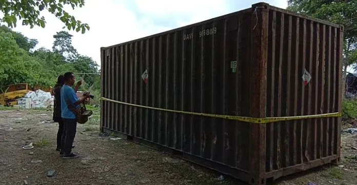 Peti Kemas Berisi Limbah Medis Ditemukan di TPA Baubau