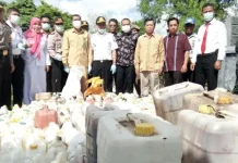 Polres Muna dan Polres Wakatobi Musnahkan Miras Tradisional dan Pabrikan Polres Muna dan Polres Wakatobi Musnahkan Miras Tradisional dan Pabrikan