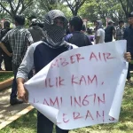 Warga Desa Lapolu Demo PDAM Kolut Warga Desa Lapolu Demo PDAM Kolut