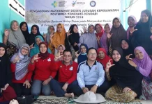 Jurusan D-III Keperawatan Poltekes Kendari Laksanakan Pengabmas pada Masyarakat Pesisir Jurusan D-III Keperawatan Poltekes Kendari Laksanakan Pengabmas pada Masyarakat Pesisir