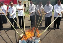 Kemendagri Musnahkan 1,3 juta e-KTP Rusak dan Invalid Kemendagri Musnahkan 1,3 juta e-KTP Rusak dan Invalid