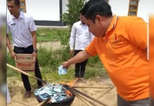 Jelang Pemilu, Disdukcapil Koltim Musnahkan 12.548 KTP Elektronik Rusak Jelang Pemilu, Disdukcapil Koltim Musnahkan 12.548 KTP Elektronik Rusak