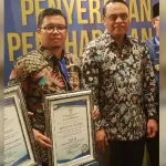 Dinas Penanaman Modal Sultra Sabet Dua Penghargaan Kemenpan RB Dinas Penanaman Modal Sultra Sabet Dua Penghargaan Kemenpan RB