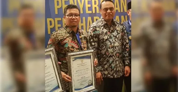 Dinas Penanaman Modal Sultra Sabet Dua Penghargaan Kemenpan RB