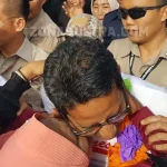 Datang ke Pelelangan, Sandiaga Jadi Rebutan dan Dicium Emak-emak sandi_lelangkdi1