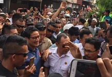 Ajang Selfie Bikin Sandiaga Kesulitan Masuk Pasar Mandonga
