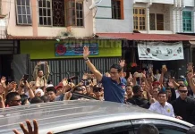 Bawaslu Kendari Dalami Dugaan Keterlibatan ASN Dalam Kunjungan Sandiaga Uno Ajang Selfie Bikin Sandiaga Kesulitan Masuk Pasar Mandonga