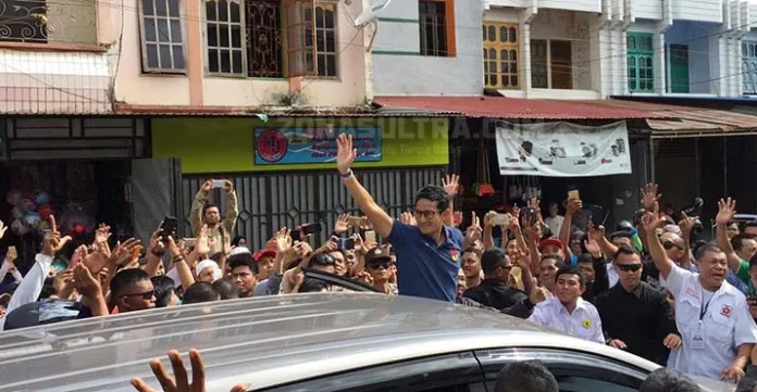 Ajang Selfie Bikin Sandiaga Kesulitan Masuk Pasar Mandonga