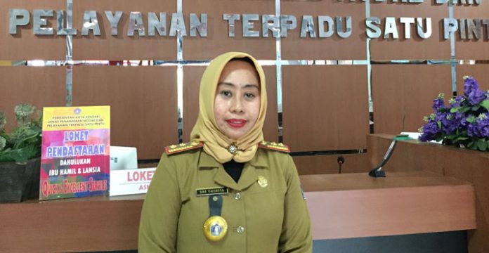 Kepala DPM PTSP Kota Kendari Sri Yusnita