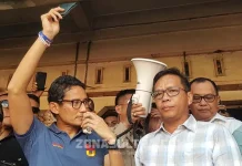 Didampingi ARS, Pedagang Beras di Mandonga Titip Dompet ke Sandiaga Didampingi ARS, Pedagang Beras di Mandonga Titip Dompet ke Sandiaga