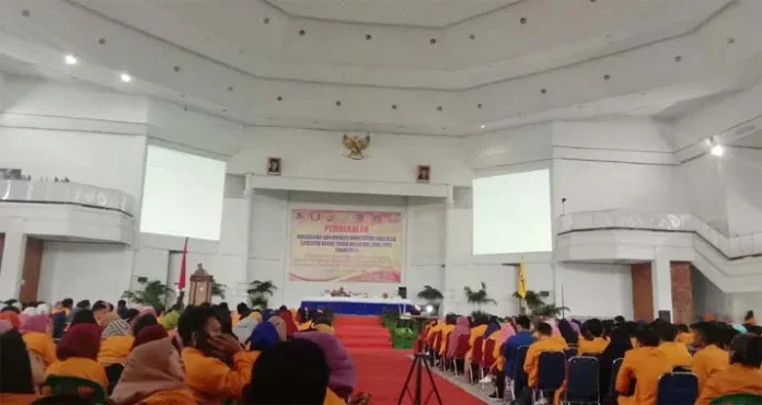 Pembekalan KKN UHO, Mahasiswa Dihimbau Tak Ikut Politik Praktis