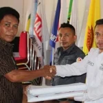 KPUD Mubar Harap Pemasangan APK Sesuai Titik yang Ditentukan KPUD Mubar Harap Pemasangan APK Sesuai Titik yang Ditentukan