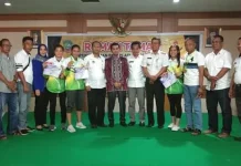 Pemda Konut Serahkan Bonus Atlet Peraih Medali Porprov Pemda Konut Serahkan Bonus Atlet Peraih Medali Porprov