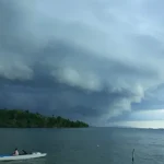 Akhir Juli Curah Hujan di Konawe dan Konut Diprediksi Menurun Awan Menyerupai Gelombang Tsunami Terlihat di Langit Kendari