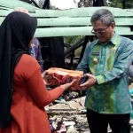 Bupati Koltim Beri Bantuan Korban Kebakaran Bupati Koltim Beri Bantuan Korban Kebakaran
