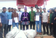 Nelayan Keciprat Bantuan di HUT Konut Nelayan Keciprat Bantuan di HUT Konut