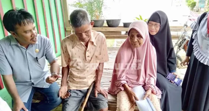 Tingkatkan Partisipasi Pemilih, KPUD Bombana Sosialisasi Door To Door Hingga Pelosok