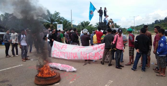 Dianggap Rugikan Masyarakat, PT Aman Fortuna Nusantara Didemo