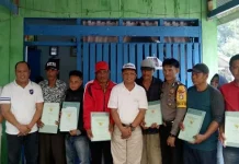 Jumat Barokah, Warga Desa Puupi Konut Keciprat Bantuan Jumat Barokah, Warga Desa Puupi Konut Keciprat Bantuan