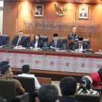 Asal Pecat PPK, KPU Buton Dapat Peringatan DKPP Asal Pecat PPK, KPU Buton Dapat Peringatan DKPP