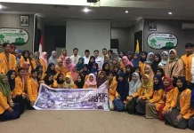 65 Mahasiswa Farmasi UHO Go to Industry di Lima Kota 65 Mahasiswa Farmasi UHO Go to Industry di Empat Kota