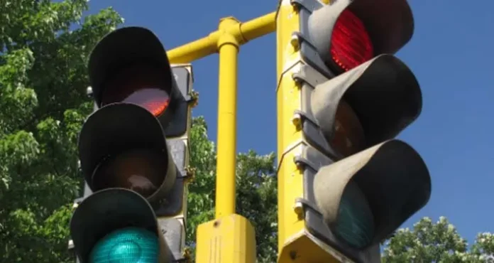 Perbaikan Traffic Light Terkendala Pembenahan Jalan