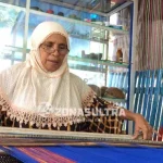 Penuh Warna, Indahnya Kampung Tenun Sulaa di Baubau Penuh Warna, Indahnya Kampung Tenun Sulaa di Baubau