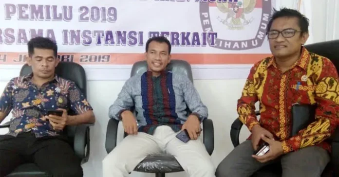 kpu muna Empat Caleg dari ASN di Muna Belum Setor SK Pensiun