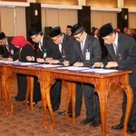 Gubernur BI Lantik 8 Pejabat Baru, Termasuk Kepala BI Sultra Gubernur BI Lantik 8 Pejabat Baru, Termasuk Kepala BI Sultra